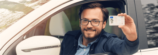 Driver showing license